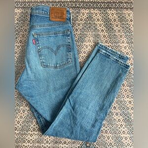 LEVIS Button fly Wedgie Jeans high-rise.